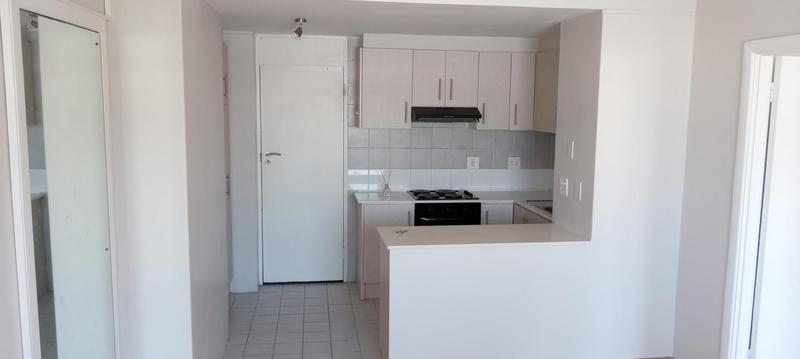 1 Bedroom Property for Sale in Sea Point Western Cape